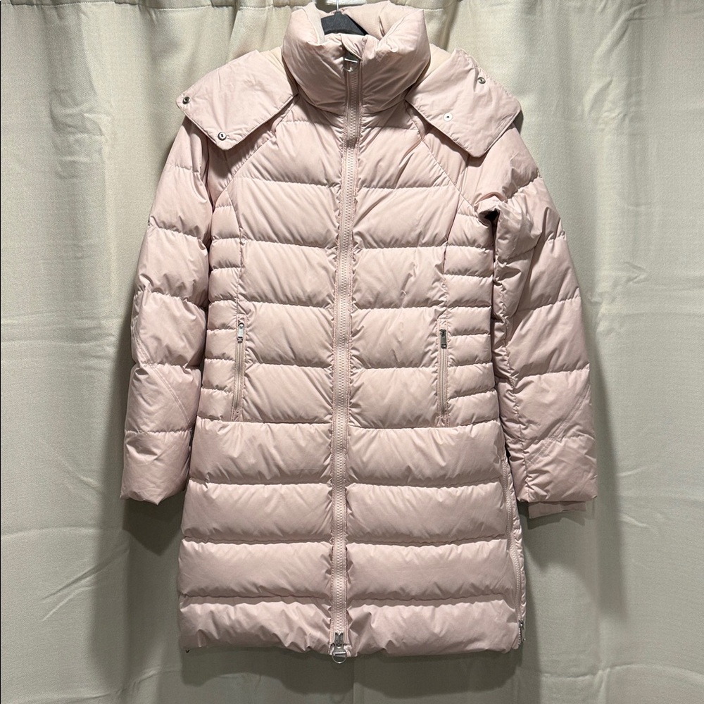 Athleta Women's Puffer Jacket in Light Pink